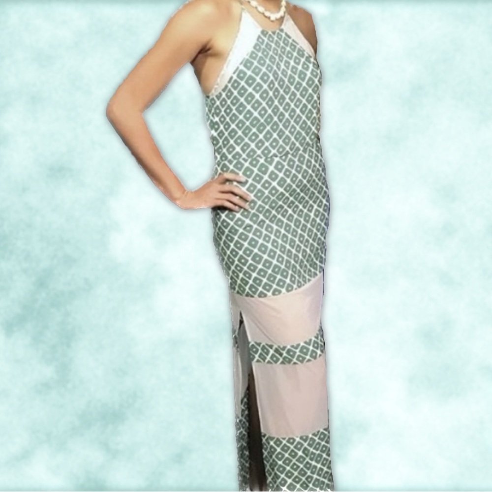 Manaola Dress